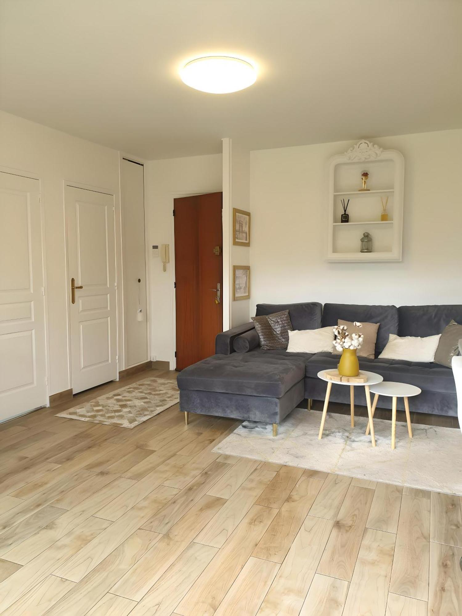 Appartement Avec Jardin Prive - 2 A 4 Voyageur Chaville Bagian luar foto