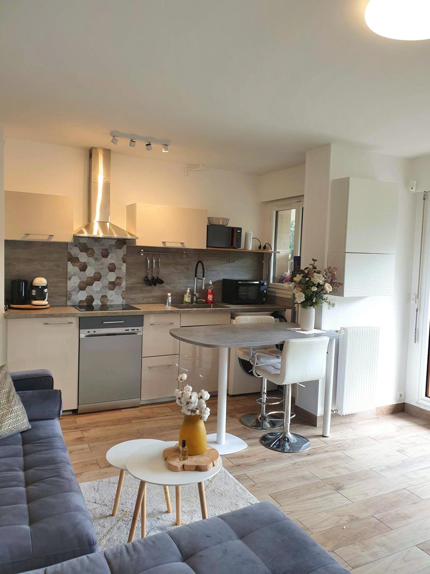 Appartement Avec Jardin Prive - 2 A 4 Voyageur Chaville Bagian luar foto